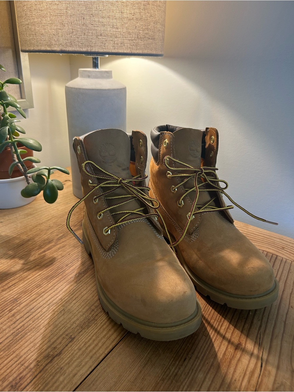 Women’s Timberland Work Boots - Durable Leather in great condition